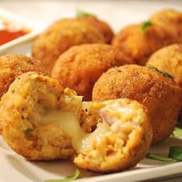 Spicy Cheese Balls
